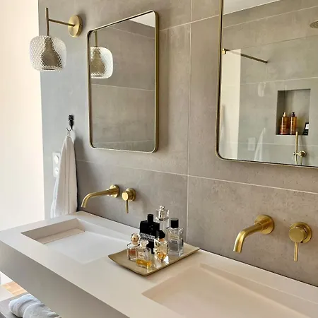 Vila New With Private Swimming Pool In