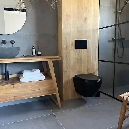 New With Private Swimming Pool In * Lecci